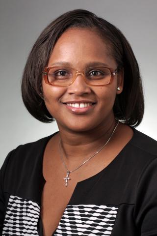 Dr. Fernandes, Internal Medicine