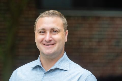 Head shot of Jason Fischer, MD
