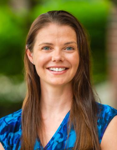 Head shot photo of Lizabeth MacLennan, CRNA