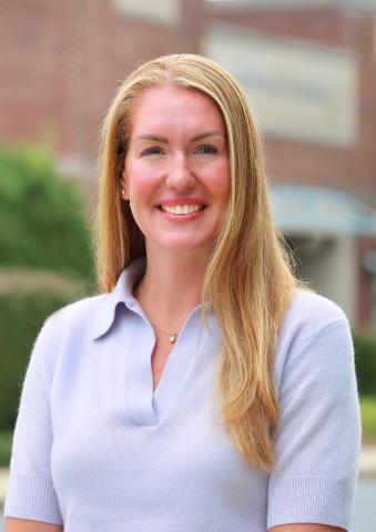 Headshot of Lisa Maloney, CRNA of South Shore Health